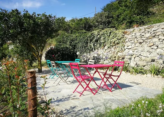 Castelli In Aria לינה וארוחת בוקר פינאלה ליגורה